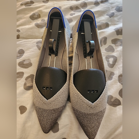 Rothy's NEW size 10.5 Silver Metallic points - Picture 5 of 9